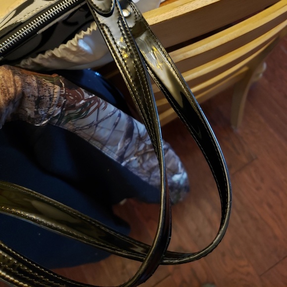 Coach - Picture 7 of 8